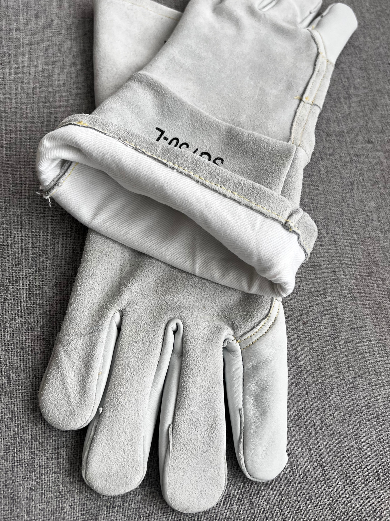 White Heat Welding Glove
